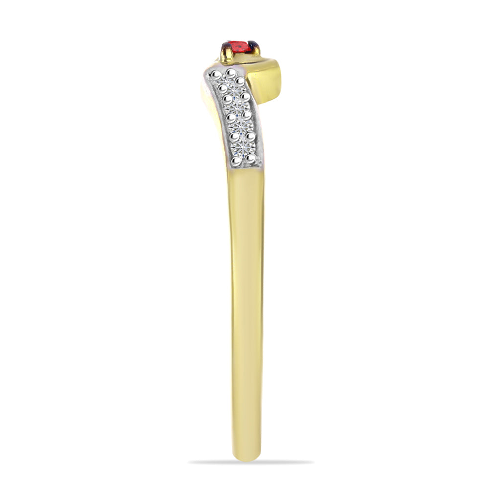 Anel de Prata com Banho de Ouro com Diamante Vermelho e Zircão Branco