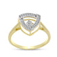 Anel de Prata com Banho de Ouro com Diamante Branco e Zircão Branco  Contraste: Cabeca de Veado (800)