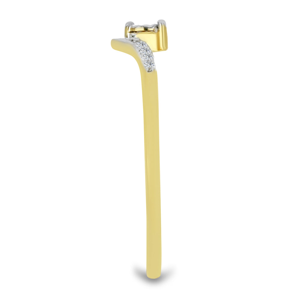 Anel de Prata com Banho de Ouro com Diamante Branco e Zircão Branco