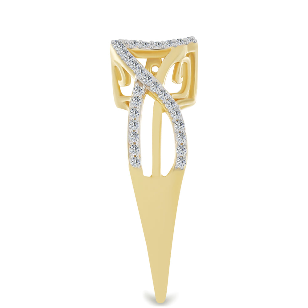 Anel de Prata com Banho de Ouro com Diamante Branco e Zircão Branco  Contraste: Cabeca de Veado (800)