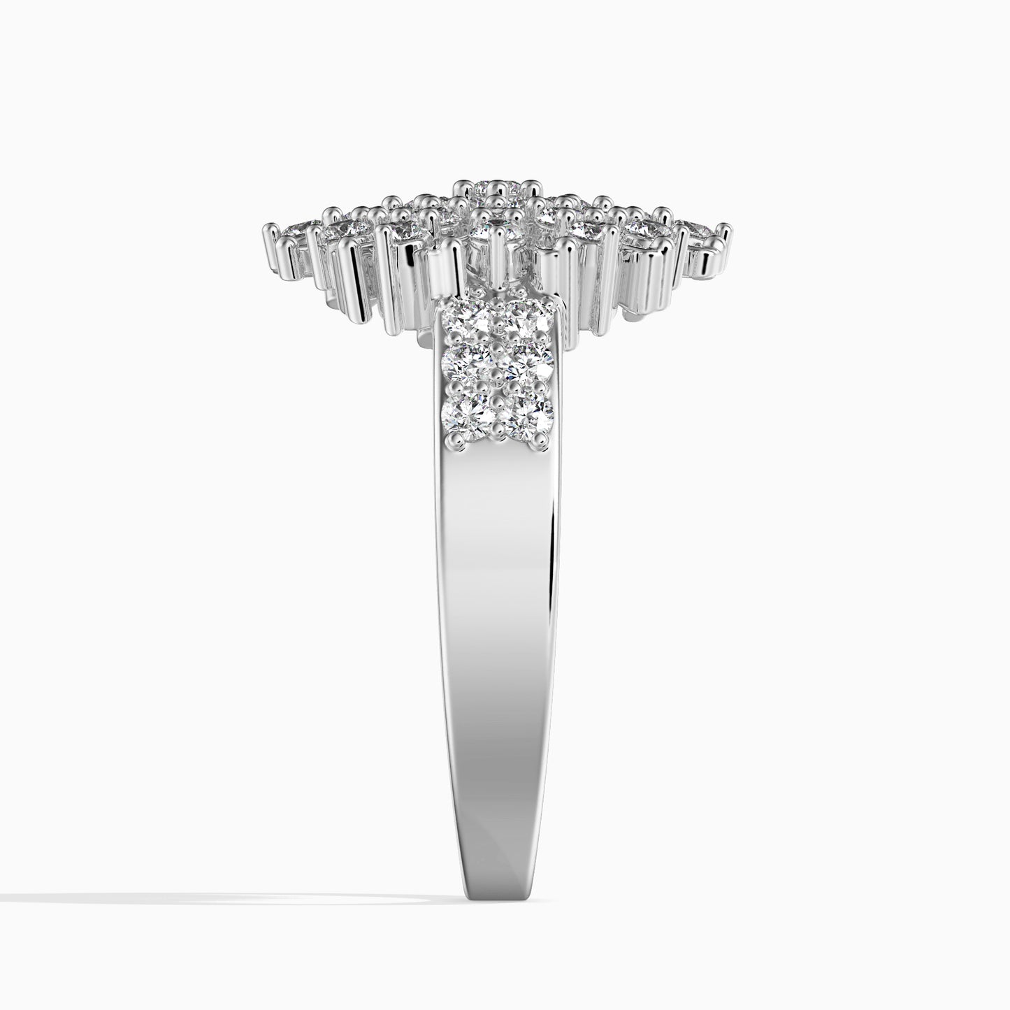 Anel de Ouro 14K com Diamante Branco (43 peças) Contraste: Cabeca de Pato