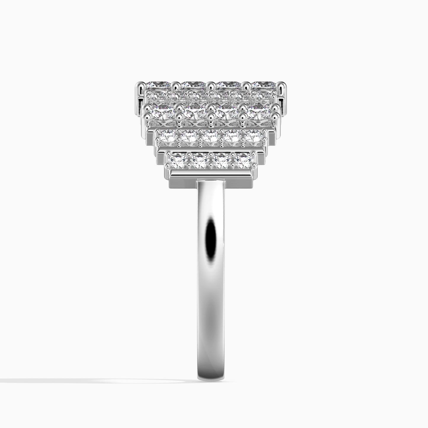 Anel de Ouro 14K com Diamante Branco (42 peças) Contraste: Cabeca de Pato