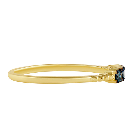 Anel de Prata com Banho de Ouro com Diamante Azul