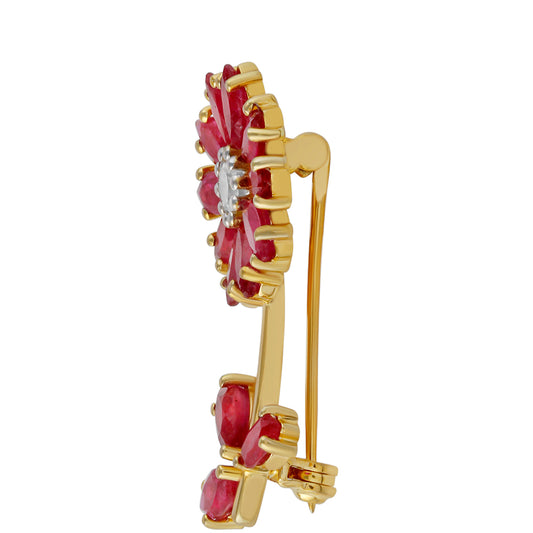 Alfinete de Prata com Banho de Ouro com Rubi da Tailândia e Topázio Branco  Contraste: Cabeca de Veado (800)