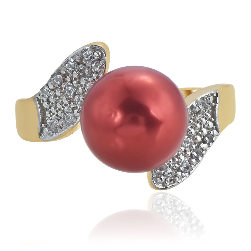 Anel de Prata com Banho de Ouro com Pérola Vermelha de Água Doce e Topázio Branco  Contraste: Cabeca de Veado (800)