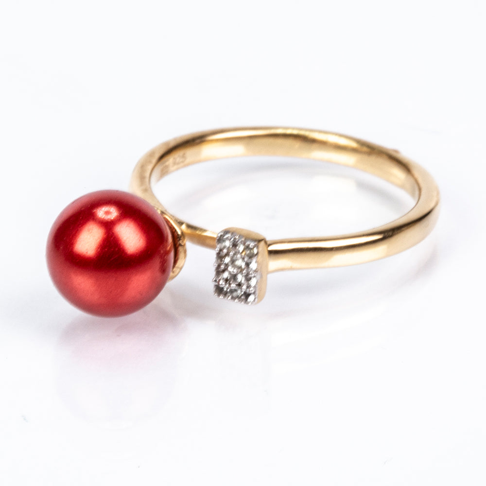 Anel de Prata com Banho de Ouro com Pérola Vermelha de Água Doce e Topázio Branco