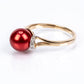 Anel de Prata com Banho de Ouro com Pérola Vermelha de Água Doce e Topázio Branco