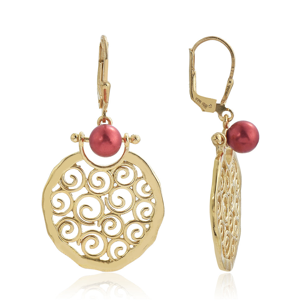 Brincos de Prata com Banho de Ouro com Pérola Vermelha de Água Doce  Contraste: Cabeca de Veado (800)