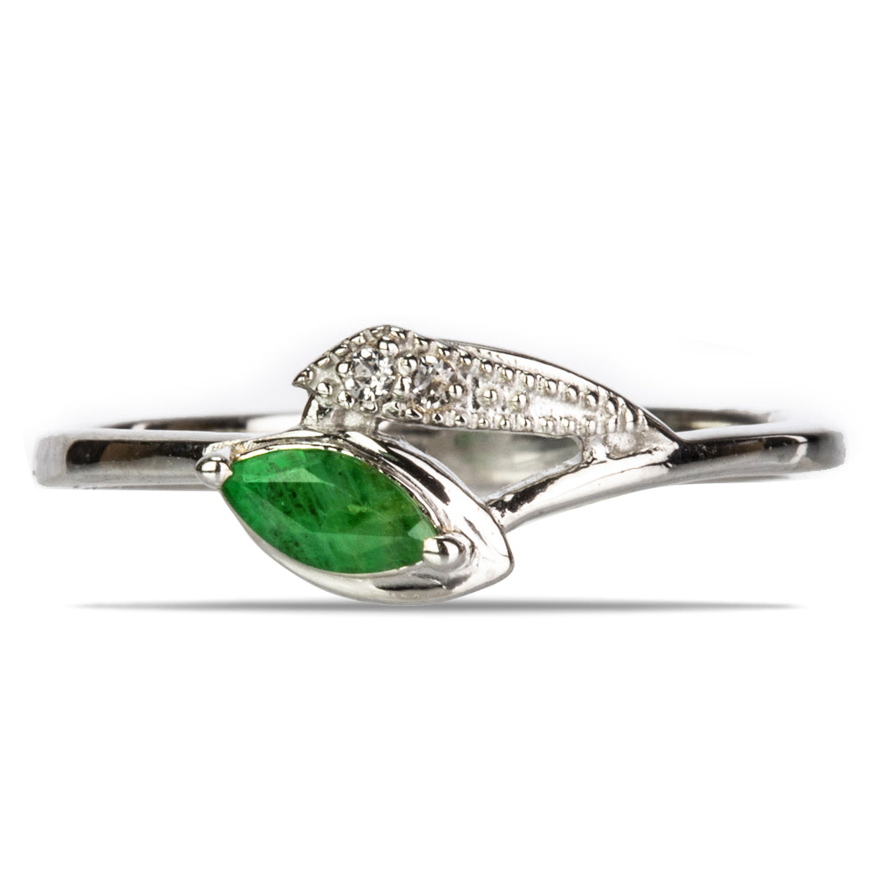 Anel de Prata com Esmeralda do Brasil e Topázio Branco