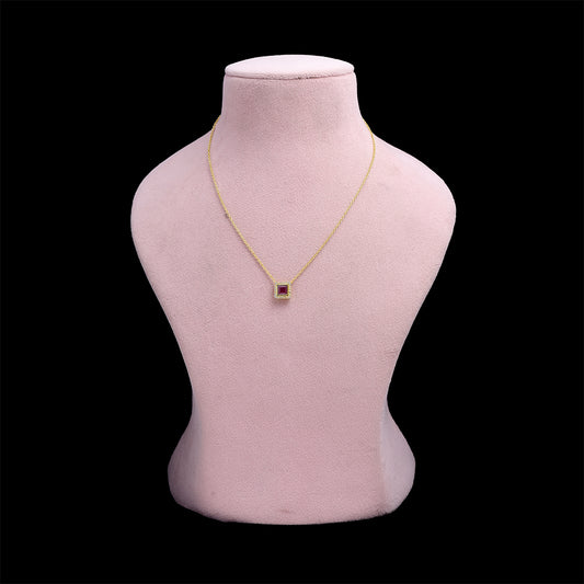 Colar de Prata com Banho de Ouro com Rubi de Madagáscar e Topázio Branco  Contraste: Cabeca de Veado (800)