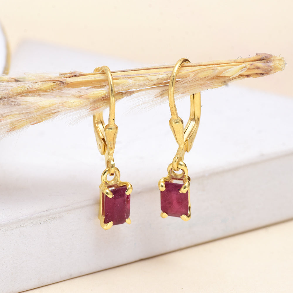 Brincos de Prata com Banho de Ouro com Rubi de Madagáscar 4 