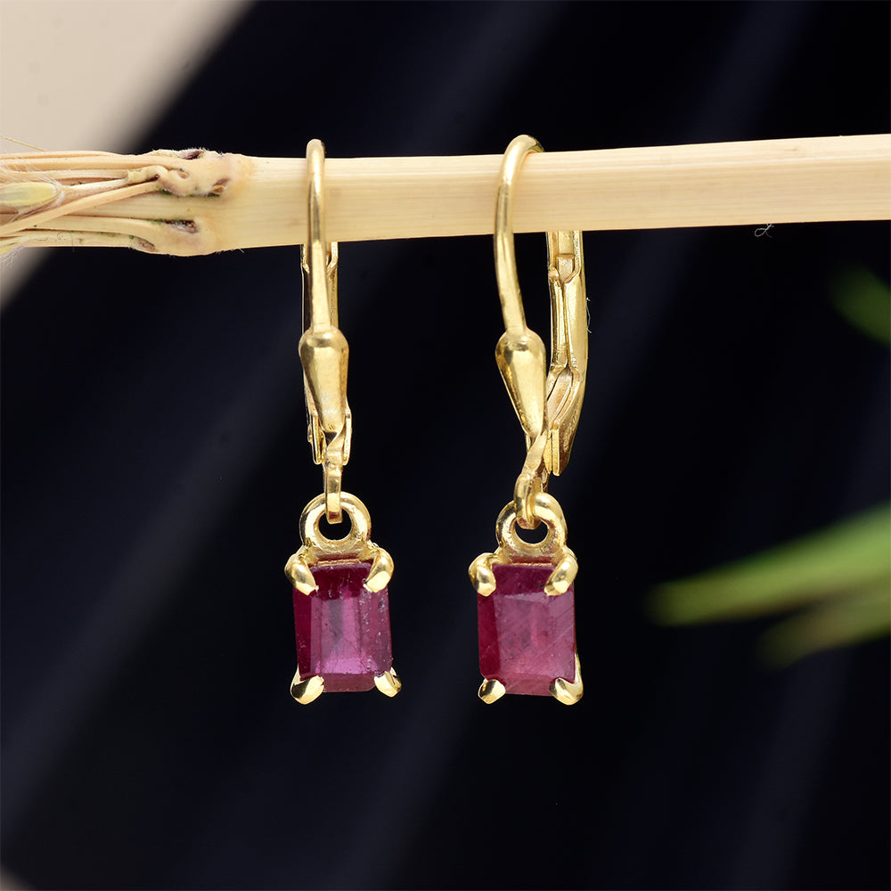 Brincos de Prata com Banho de Ouro com Rubi de Madagáscar 3 