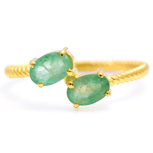 Anel de Prata com Banho de Ouro com Esmeralda do Brasil