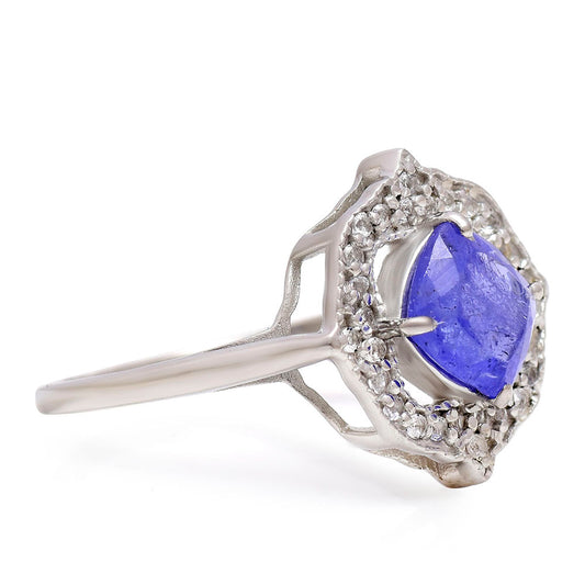 Anel de Prata com Tanzanite AAA e Topázio Branco  Contraste: Cabeca de Veado (800)