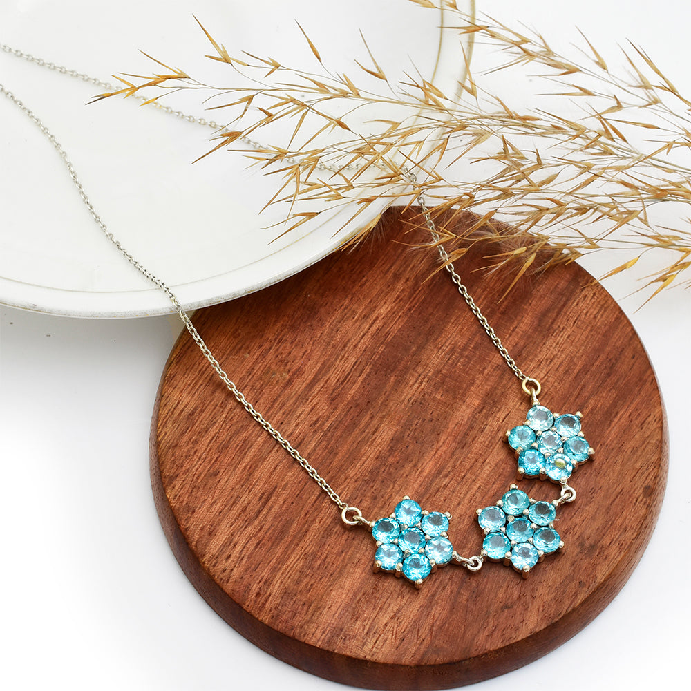 Colar de Prata com Apatita Azul do Madagáscar  Contraste: Cabeca de Veado (800)
