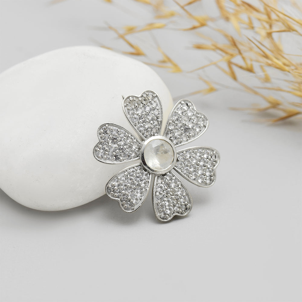 Alfinete de Prata com Pedra da Lua Arco-íris e Topázio Branco  Contraste: Cabeca de Veado (800)