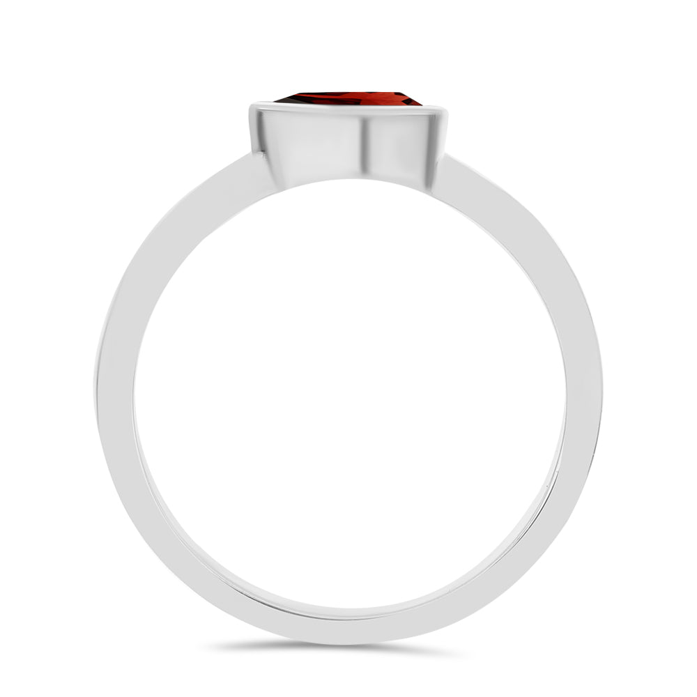 Anel de Prata com Granada de Barton