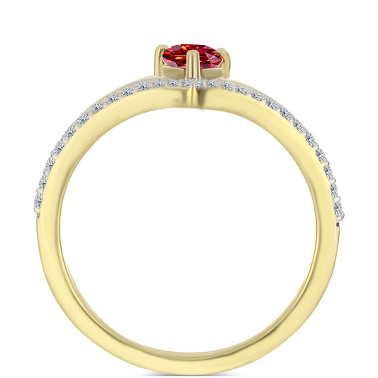 Anel de Prata com Banho de Ouro com Moissanite Vermelho Majestoso e Topázio Branco