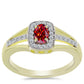 Anel de Prata com Banho de Ouro com Moissanite Vermelho Majestoso e Topázio Branco  Contraste: Cabeca de Veado (800)