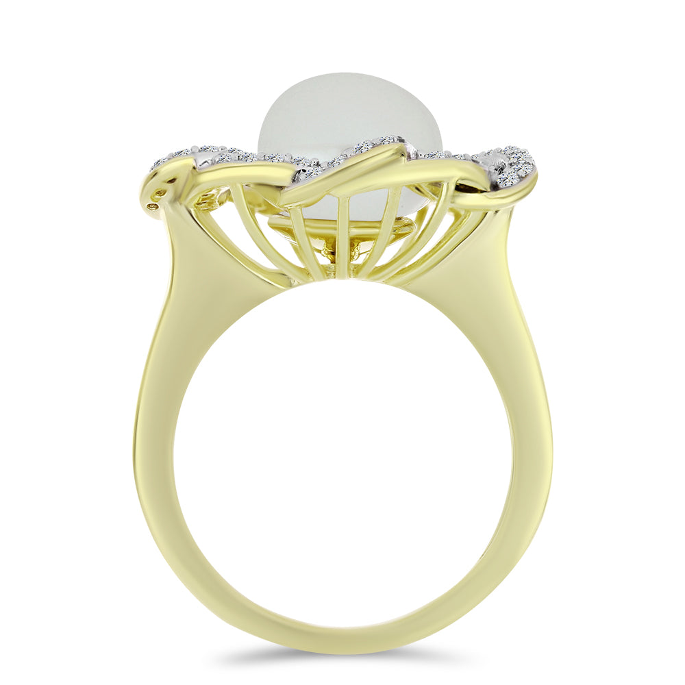 Anel de Prata com Banho de Ouro com Pérola de Água Doce Branca e Topázio Branco  Contraste: Cabeca de Veado (800)