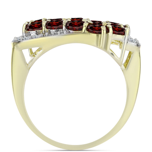 Anel de Prata com Banho de Ouro com Granada de Barton e Topázio Branco  Contraste: Cabeca de Veado (800)