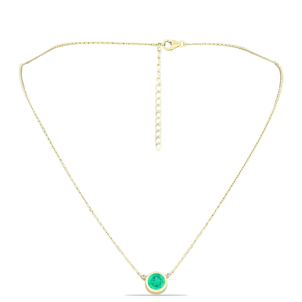 Colar de Prata com Banho de Ouro com Esmeralda da Colômbia e Diamante Branco  Contraste: Cabeca de Veado (800)