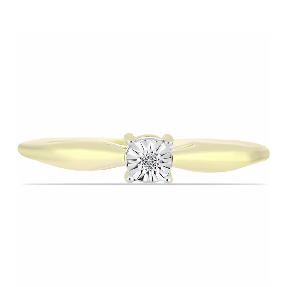 Anel de Prata com Banho de Ouro com Diamante Branco