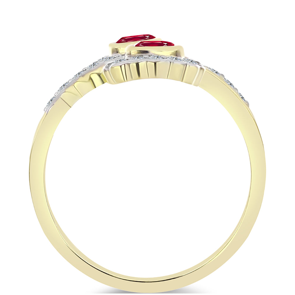 Anel de Prata com Banho de Ouro com Rubi de Madagáscar e Topázio Branco  Contraste: Cabeca de Veado (800)