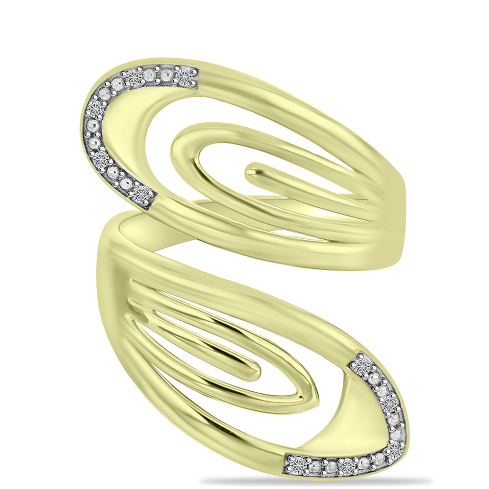 Anel de Prata com Banho de Ouro com Diamante Branco  Contraste: Cabeca de Veado (800) 5 