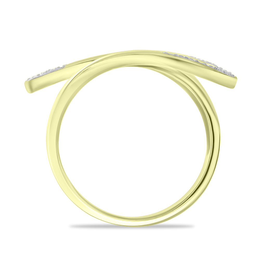 Anel de Prata com Banho de Ouro com Diamante Branco  Contraste: Cabeca de Veado (800)