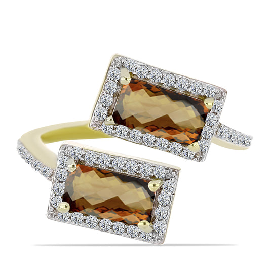 Anel de Prata com Banho de Ouro com Quartzo Cognac e Topázio Branco  Contraste: Cabeca de Veado (800)