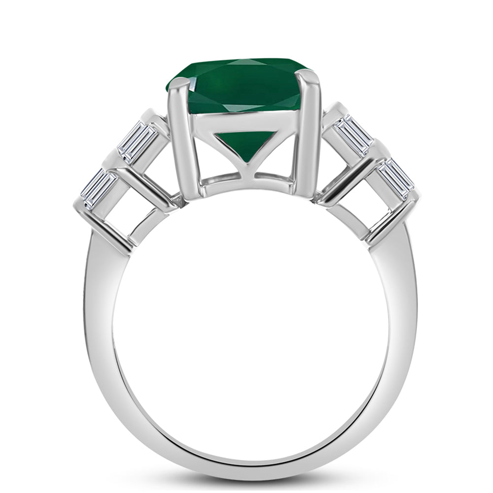 Anel de Prata com Calcedônia Verde e Zircão Branco  Contraste: Cabeca de Veado (800)