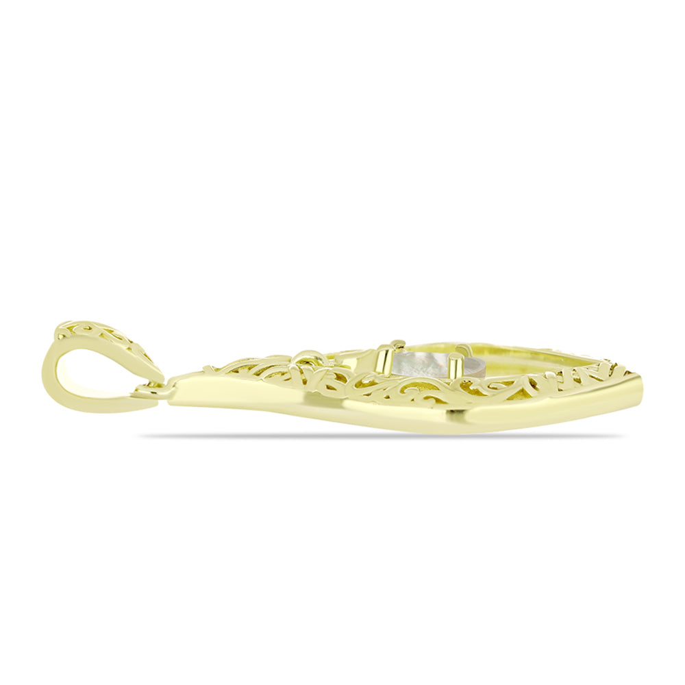 Pendente de Prata com Banho de Ouro com Mãe de Pérola  Contraste: Cabeca de Veado (800)