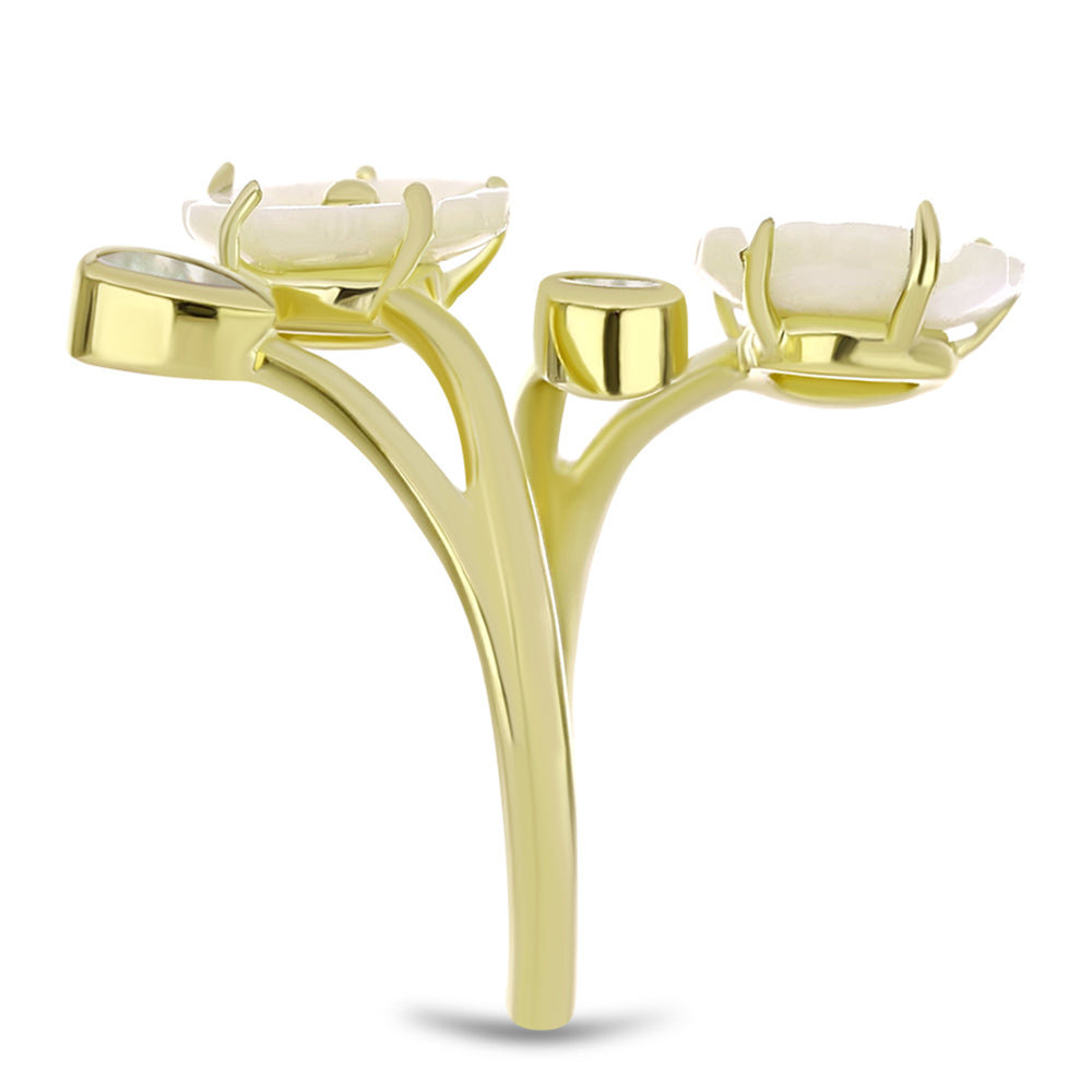 Anel de Prata com Banho de Ouro com Mãe de Pérola  Contraste: Cabeca de Veado (800)