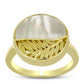 Anel de Prata com Banho de Ouro com Mãe de Pérola  Contraste: Cabeca de Veado (800)