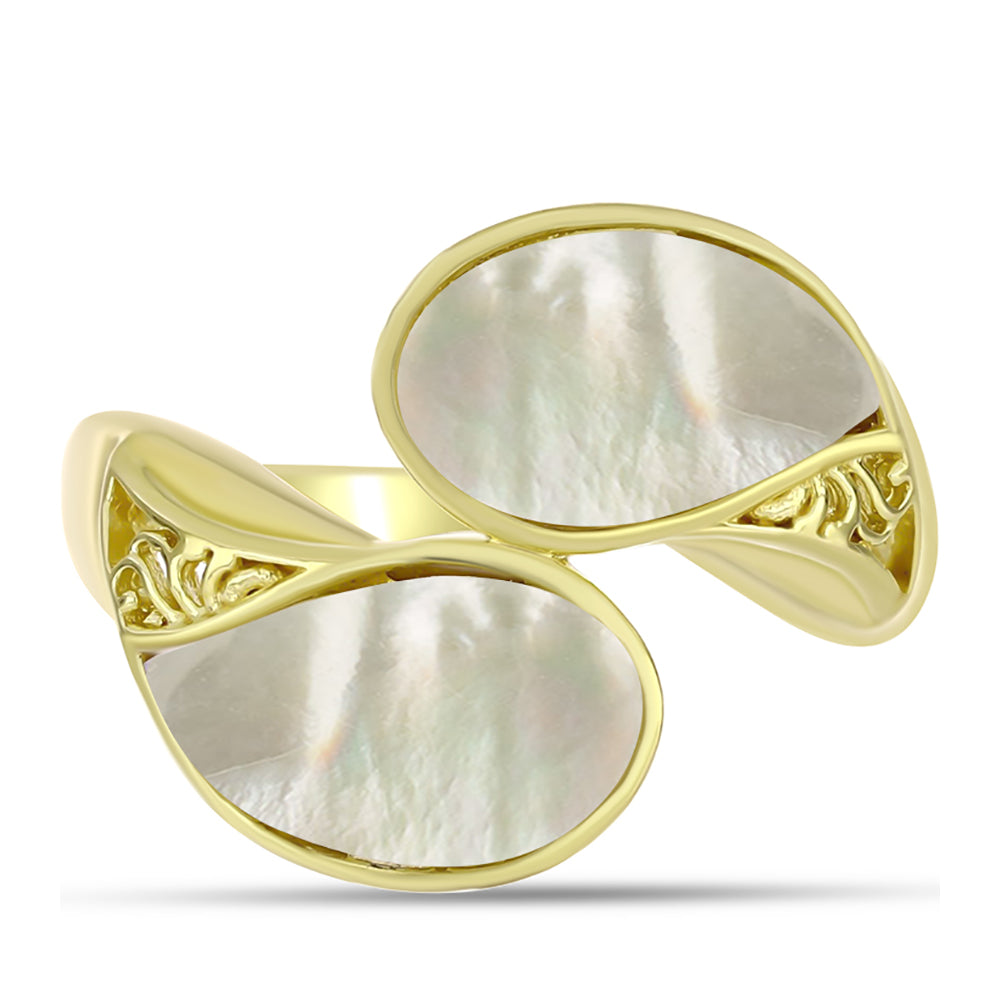 Anel de Prata com Banho de Ouro com Mãe de Pérola  Contraste: Cabeca de Veado (800)