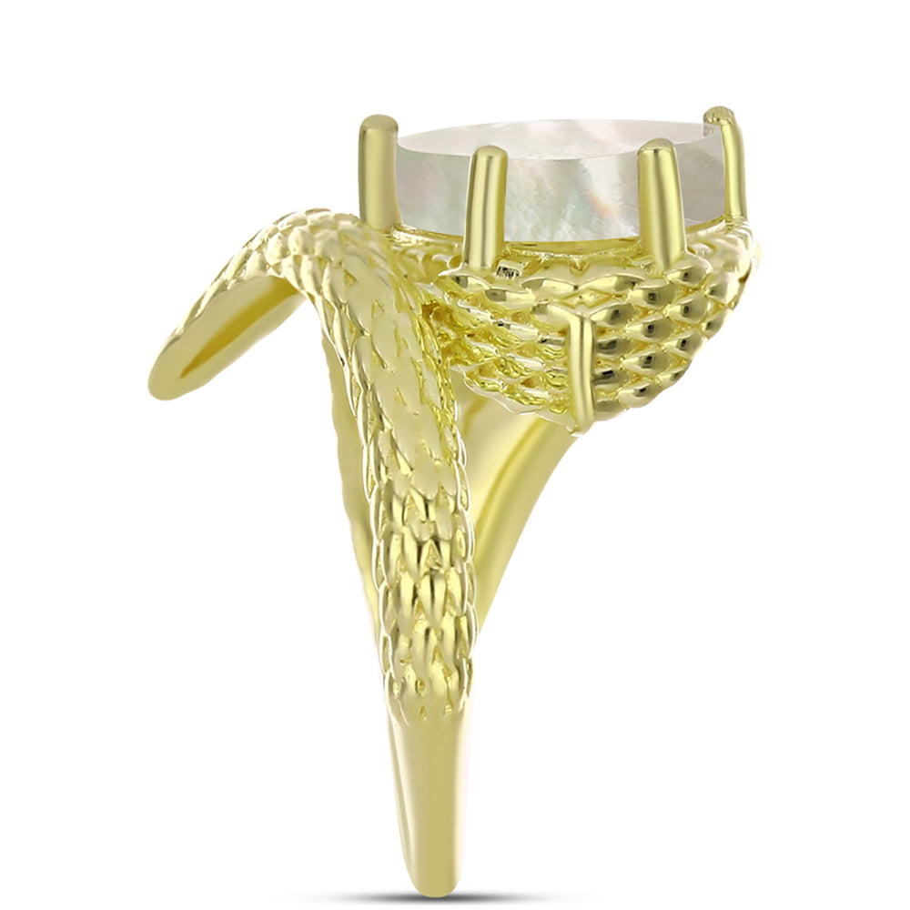Anel de Prata com Banho de Ouro com Mãe de Pérola  Contraste: Cabeca de Veado (800)