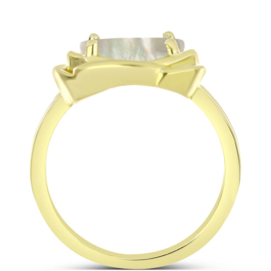 Anel de Prata com Banho de Ouro com Mãe de Pérola  Contraste: Cabeca de Veado (800)