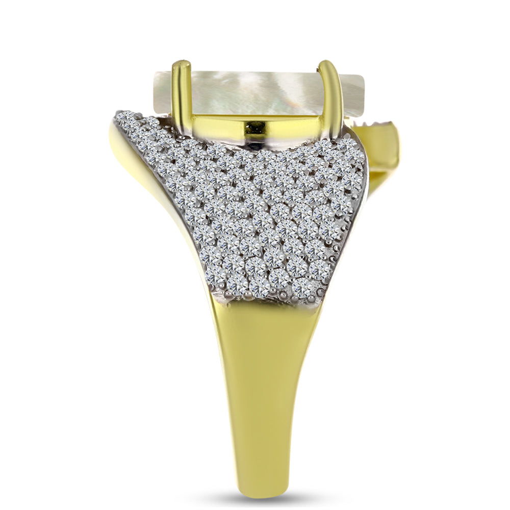 Anel de Prata com Banho de Ouro com Mãe de Pérola e Topázio Branco  Contraste: Cabeca de Veado (800)