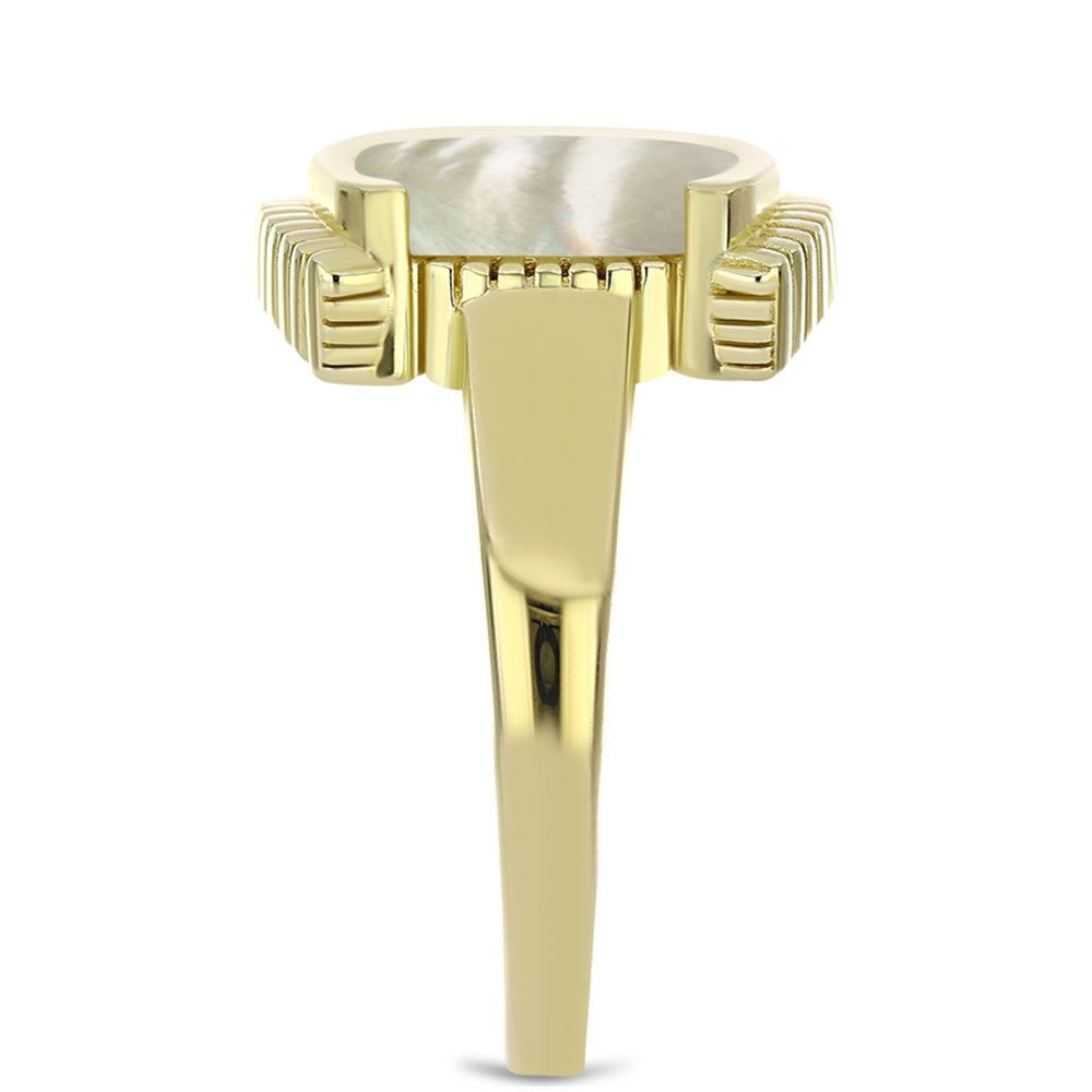 Anel de Prata com Banho de Ouro com Mãe de Pérola  Contraste: Cabeca de Veado (800)