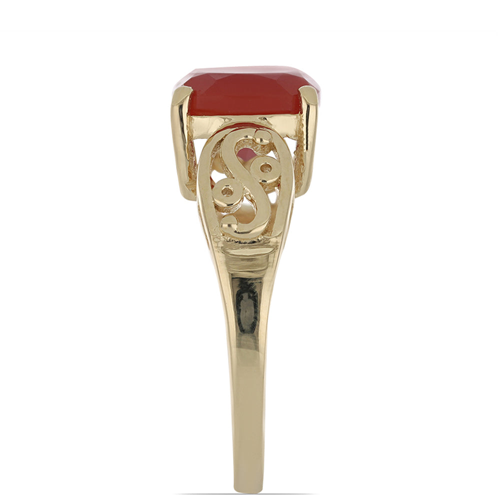 Anel de Prata com Banho de Ouro com Quartzo Vermelho do Pinheiro Abeto  Contraste: Cabeca de Veado (800)