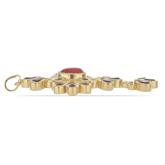 Pendente de Prata com Banho de Ouro com Coral Esponja Vermelha e Granada de Barton  Contraste: Cabeca de Veado (800)
